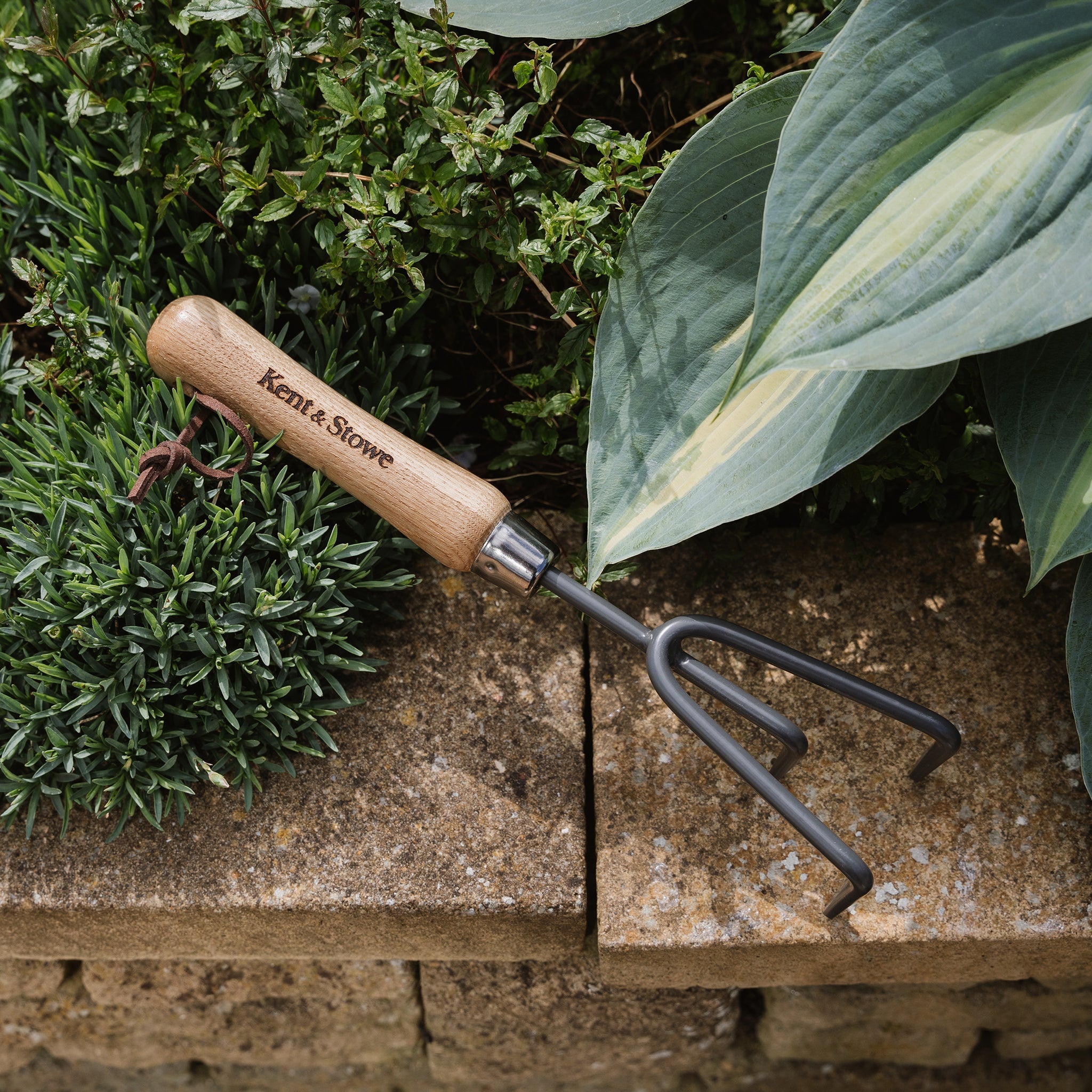 Kent & Stowe Carbon Steel Hand 3 Prong Cultivator lifestyle
