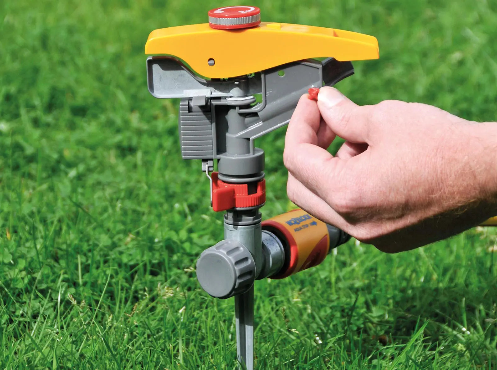 Hozelock Pulsating Sprinkler 490 sq m