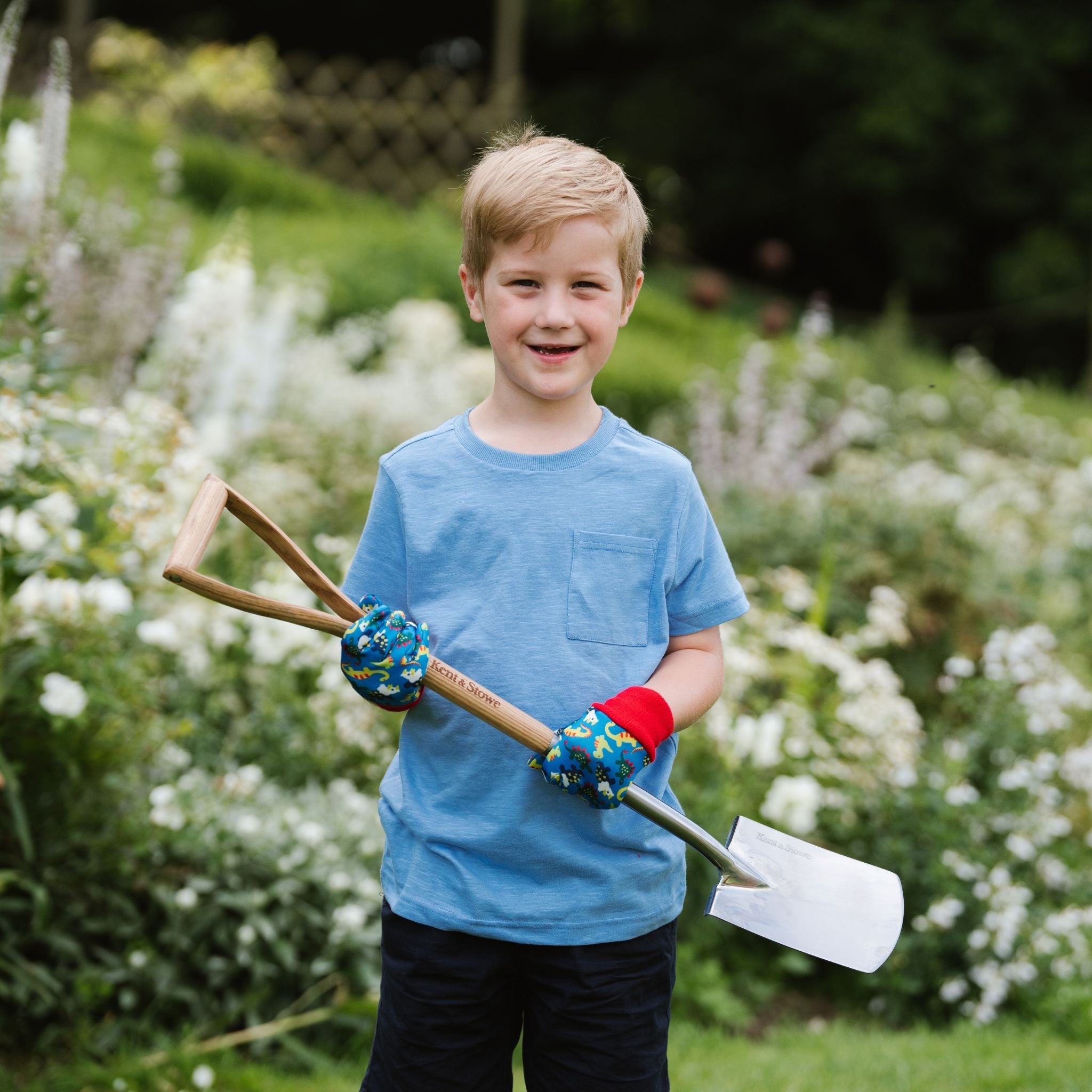 Kent & Stowe Kids Digging Spade lifestyle