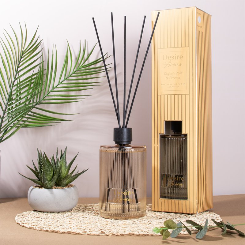 English Pear & Freesia Reed Diffuser