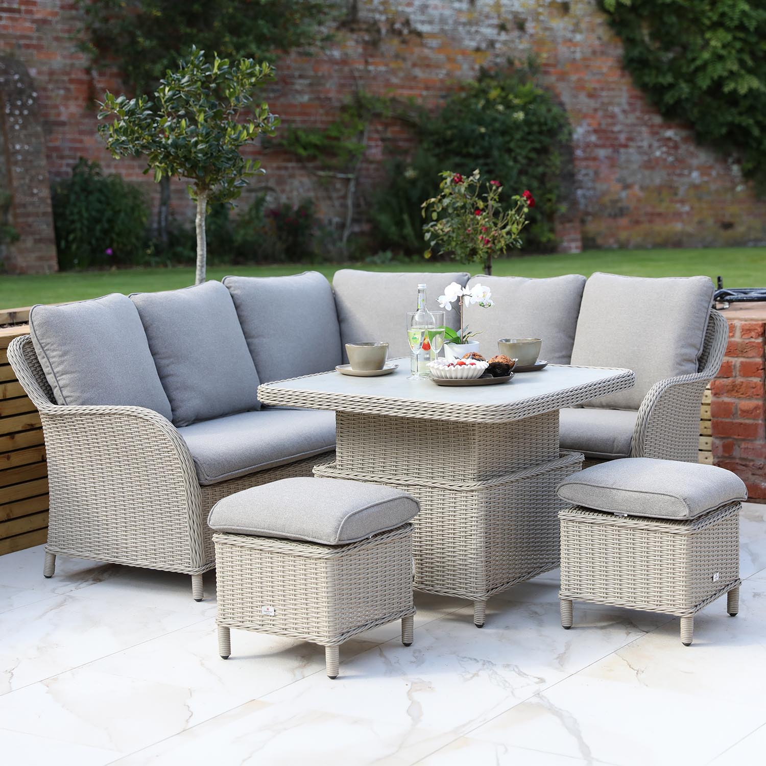 Cassano Mini Modular with 90cm Square Adjustable Table