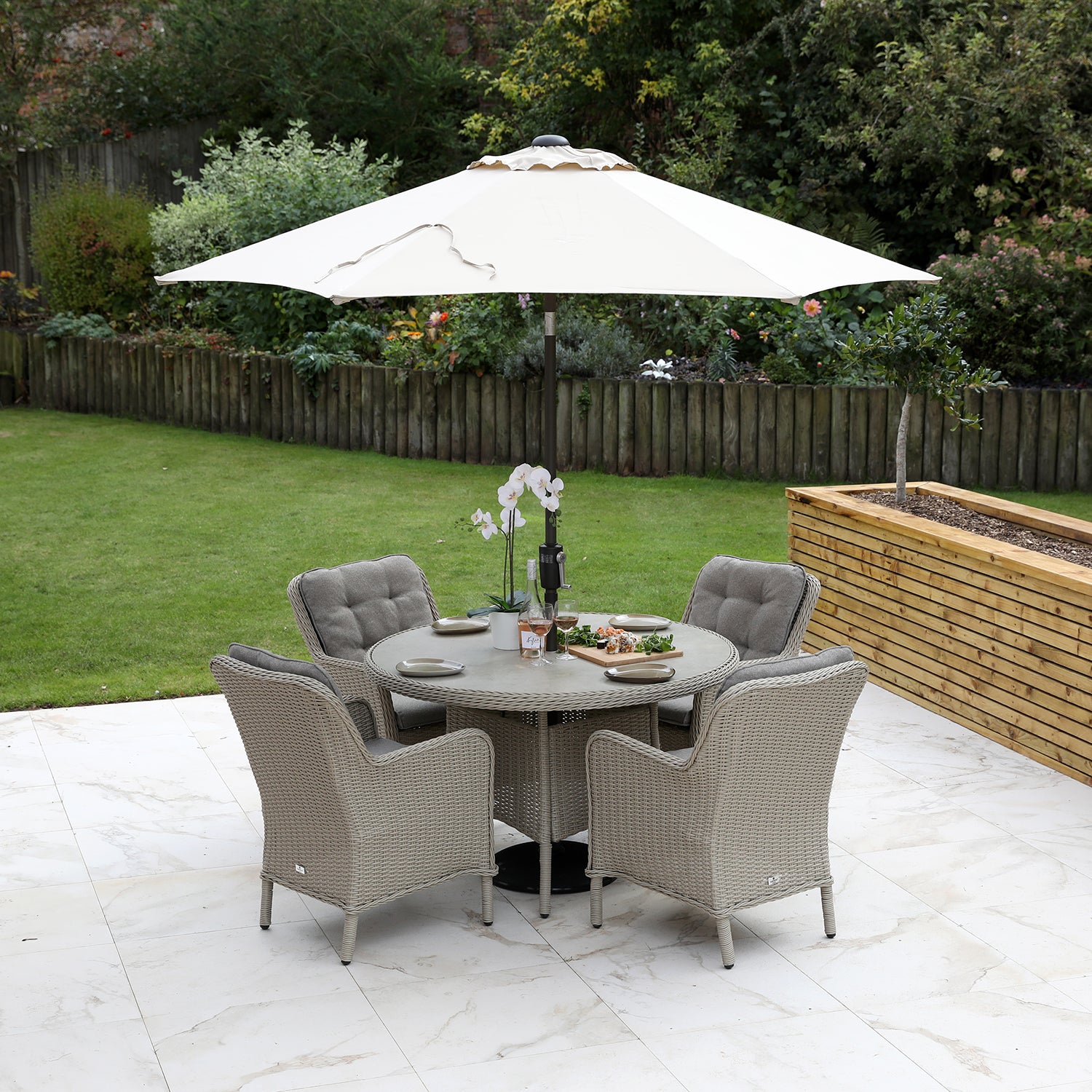 Cassano 4 Seat 120cm Round Dining Set with 2.5m Deluxe Crank Parasol