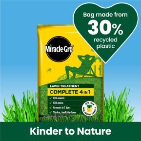 Complete 4 in 1 lawn treatment with handheld spreader