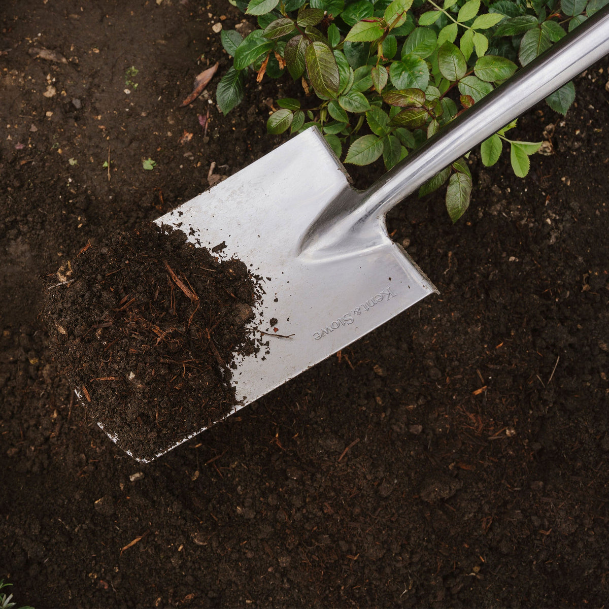 Kent & Stowe Stainless Steel Digging Spade detail