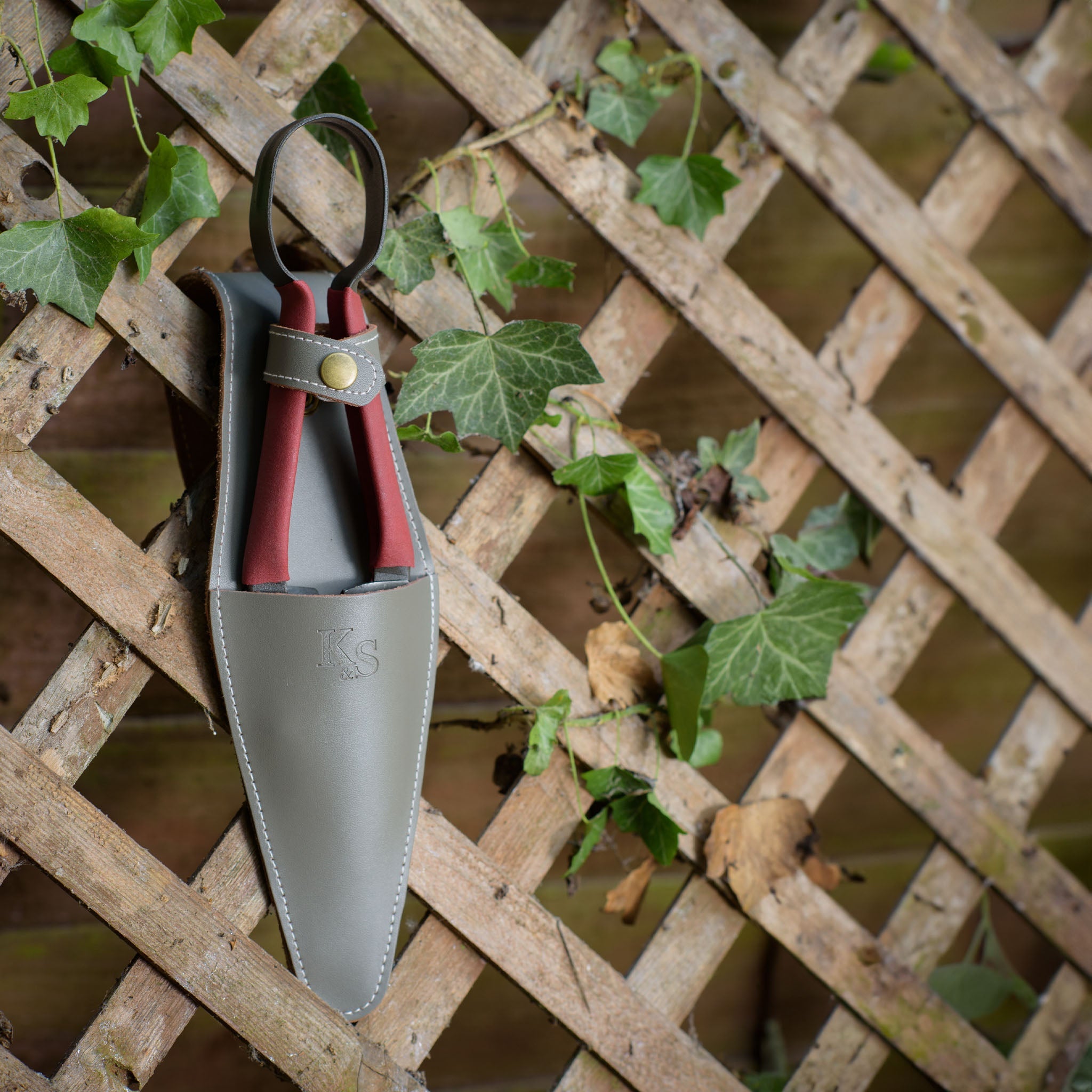 Kent & Stowe Large Topiary Shears Holster belt attachment