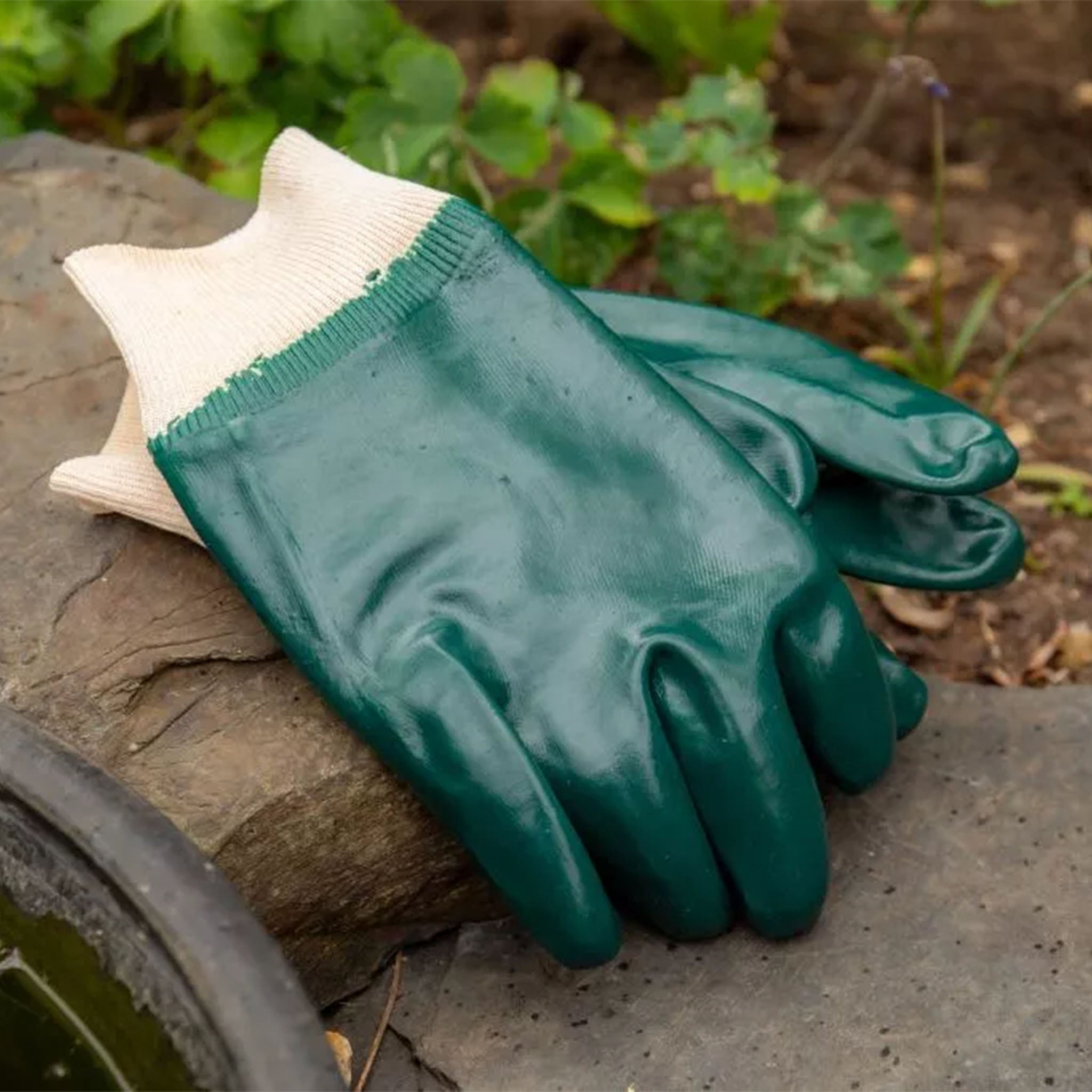 Kent & Stowe Water Resistant Super Grip Gloves detail