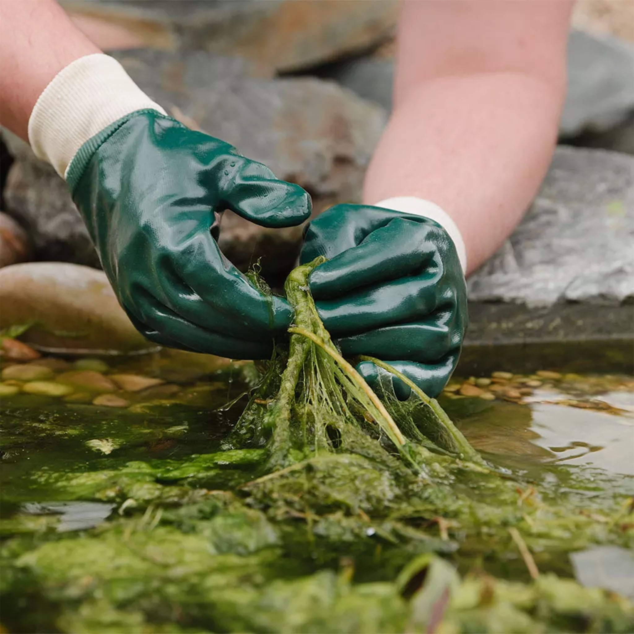 Kent & Stowe Water Resistant Super Grip Gloves lifestyle